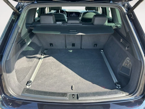 Volkswagen Touareg R-Line Indiv Eleg 3.0 V6 TDI 210 Tip 4M