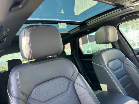 Volkswagen Touareg R-Line Indiv Eleg 3.0 V6 TDI 210 Tip 4M