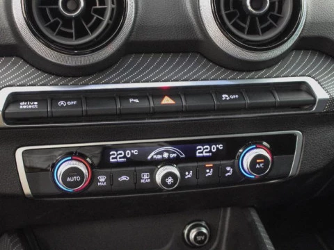 Audi Q2 2.0 35 TDI S TRONIC ADRENALIN BLACK ED 150 5P