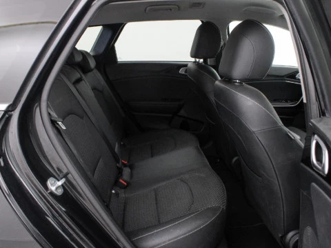 Kia Ceed 1.6 MHEV 100KW TECH DCT TOURER 136 5P