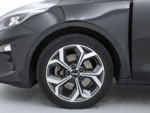 Kia Ceed 1.6 MHEV 100KW TECH DCT TOURER 136 5P