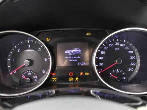Kia Ceed 1.6 MHEV 100KW TECH DCT TOURER 136 5P