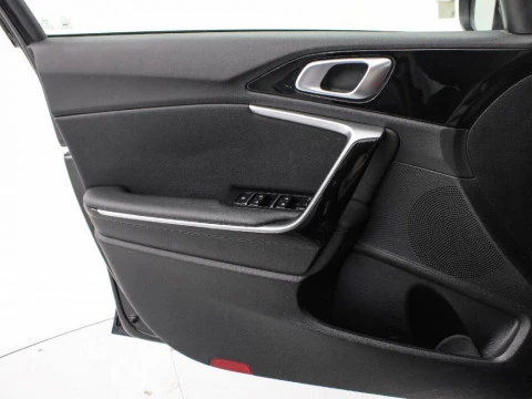 Kia Ceed 1.6 MHEV 100KW TECH DCT TOURER 136 5P