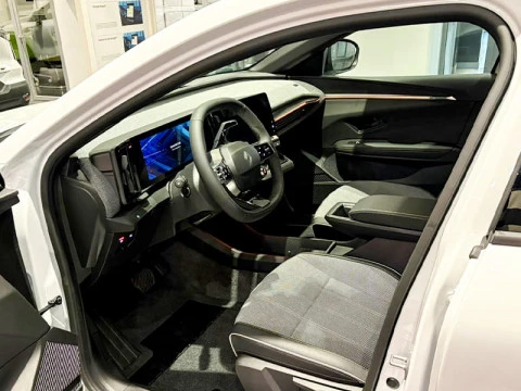 Renault Megane E-Tech Techno 160kW (220CV) autonomía confort Renault Megane E-Tech Techno 160kW (220CV) autonomía confort