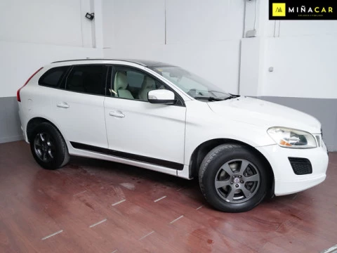 Volvo XC60 D3 Kinetic AWD 120 kW (163 CV)