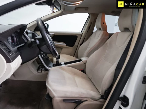 Volvo XC60 D3 Kinetic AWD 120 kW (163 CV)