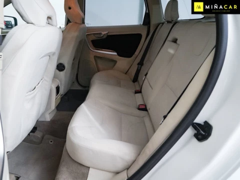 Volvo XC60 D3 Kinetic AWD 120 kW (163 CV)