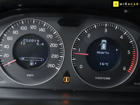 Volvo XC60 D3 Kinetic AWD 120 kW (163 CV)