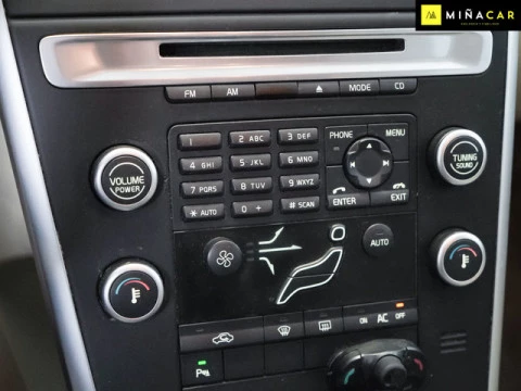 Volvo XC60 D3 Kinetic AWD 120 kW (163 CV)