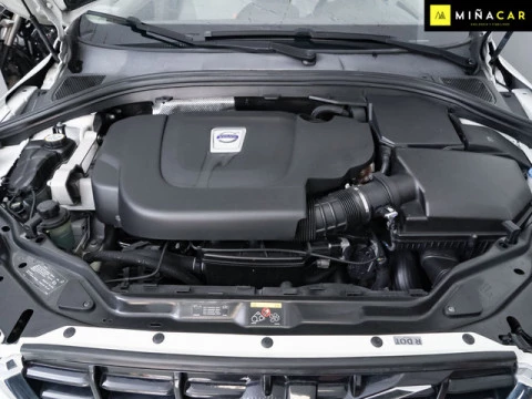 Volvo XC60 D3 Kinetic AWD 120 kW (163 CV)