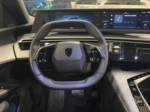 Peugeot 5008 Hybrid 1.2 107KW Allure eDCS6