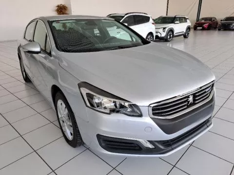 Peugeot 508 1.6 BLUEHDI 120 ACTIVE 4P Peugeot 508 1.6 BLUEHDI 120 ACTIVE 4P