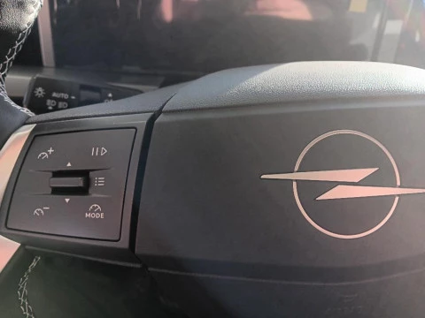 Opel Frontera 1.2T XHT HYBRID 145CV GS EDCT 5P