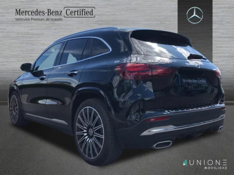 Mercedes-Benz GLA  200 d