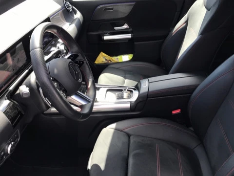 Mercedes-Benz GLA  200 d