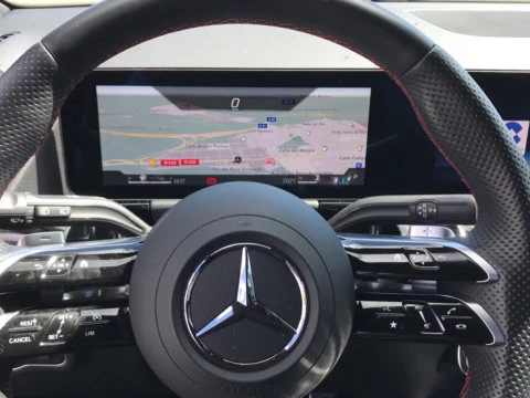 Mercedes-Benz GLA  200 d