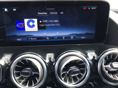 Mercedes-Benz GLA  200 d