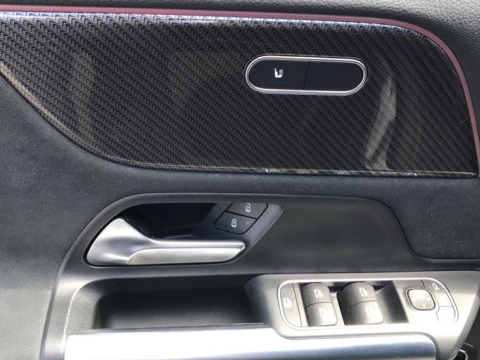 Mercedes-Benz GLA  200 d