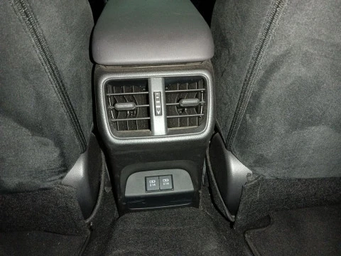 Lexus UX 300e Business