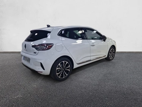 Renault Clio Techno full hybrid E-Tech 145 (103Kw)