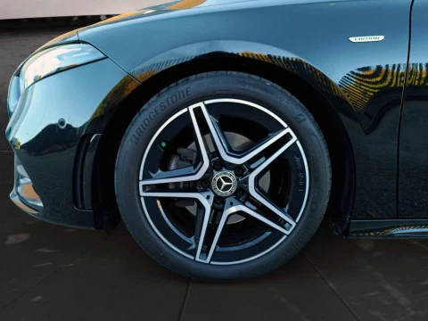 Mercedes-Benz Clase A 180D 7G-DCT 1.5 116CV AMG LINE