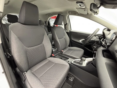 Toyota Yaris 1.5 120H Business Plus