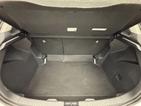 Toyota Yaris 1.5 120H Business Plus