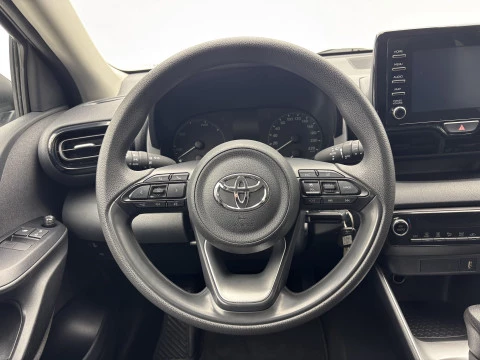 Toyota Yaris 1.5 120H Business Plus