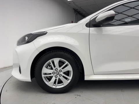 Toyota Yaris 1.5 120H Business Plus