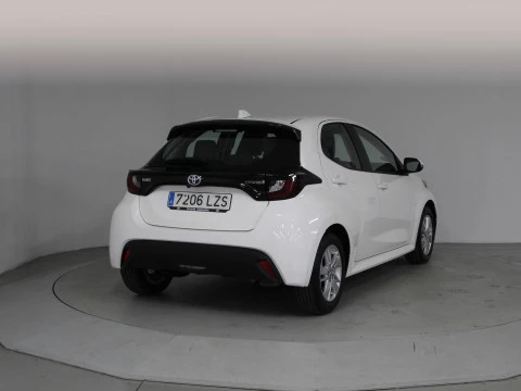 Toyota Yaris 1.5 120H Business Plus