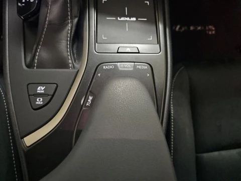 Lexus UX 2.0 250h Business