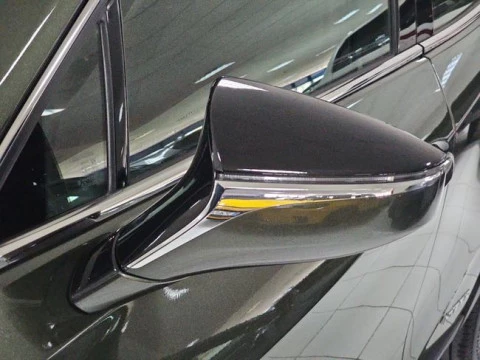 Lexus UX 2.0 250h Business