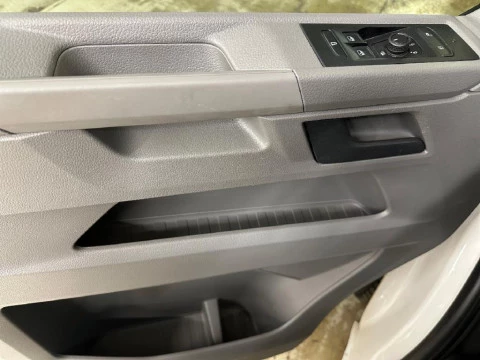 Volkswagen Caravelle 2.0 TDI 110KW DSG BMT SWB ORIGIN 150 4P 8 Plazas