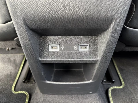 Peugeot 308 Hybrid 225 GT eEAT8 165 kW (225 CV)