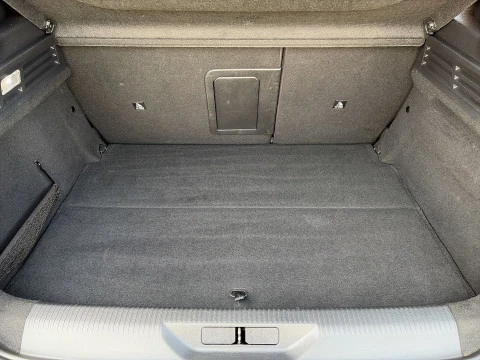 Peugeot 308 Hybrid 225 GT eEAT8 165 kW (225 CV)