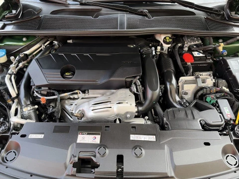 Peugeot 308 Hybrid 225 GT eEAT8 165 kW (225 CV)