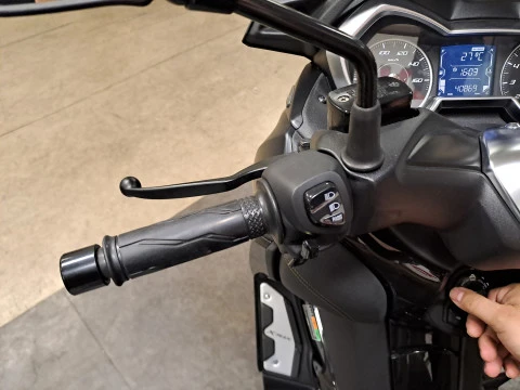 Yamaha XMAX 300 Iron Max IRON MAX Yamaha XMAX 300 Iron Max IRON MAX