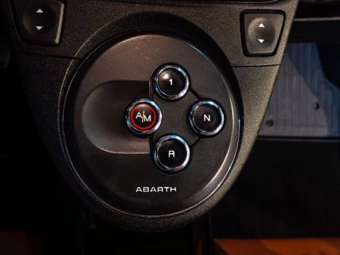 Abarth 500C 595C Competizione 1.4 T-Jet 180 E6 Sec.