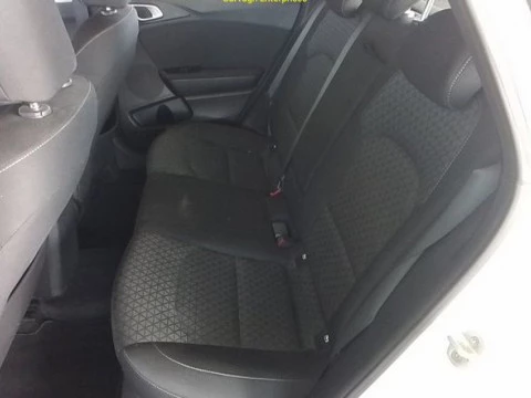 Kia Ceed 1.0 T-GDi 88kW (120CV) Drive