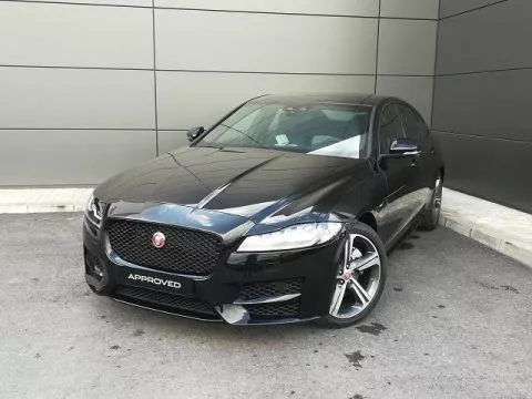 Jaguar XF 2.0D I4 132kW (180CV) R-Sport Auto 4WD Jaguar XF 2.0D I4 132kW (180CV) R-Sport Auto 4WD