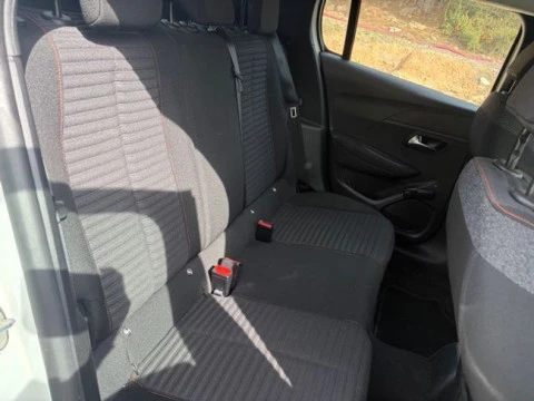 Peugeot 208 BlueHDi 73kW (100CV) Active