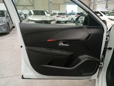 Peugeot 208 BlueHDi 73kW (100CV) Active