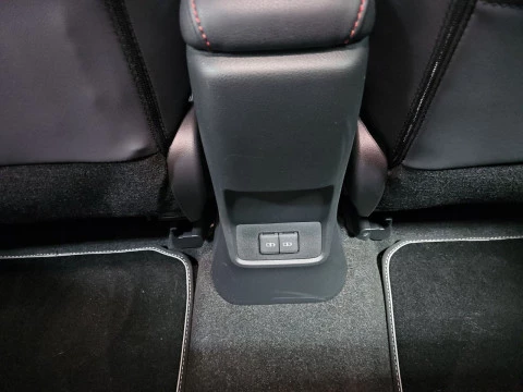 Lexus LBX 1.5 136cv HEV Elegant+ Black