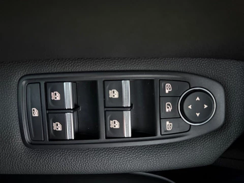 Renault Captur   TCe Intens 74kW