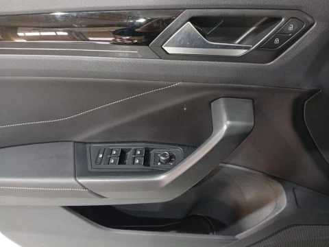 Volkswagen T-Roc R-Line 1.5 TSI 110 kW (150 CV) DSG