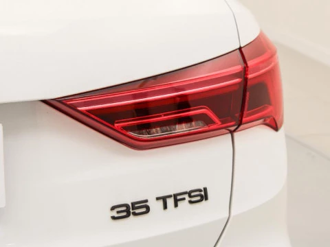 Audi Q3 1.5 35 TFSI S TRONIC BLACK LINE 150 5P