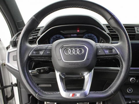Audi Q3 1.5 35 TFSI S TRONIC BLACK LINE 150 5P