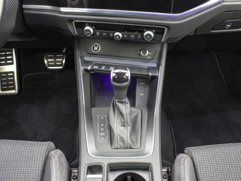 Audi Q3 1.5 35 TFSI S TRONIC BLACK LINE 150 5P