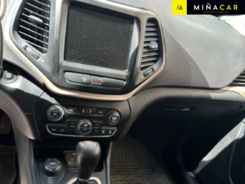 Jeep Cherokee 2.2 CRD Night Eagle 4x4 Aut 147 kW (200 CV)