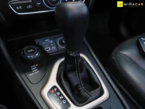 Jeep Cherokee 2.2 CRD Night Eagle 4x4 Aut 147 kW (200 CV)